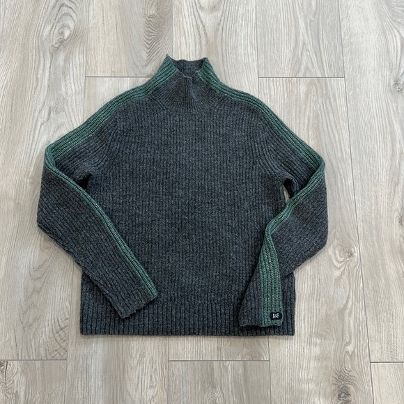 AF sweater. - Picture 1 of 3
